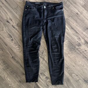 Kut from the Kluth Carlo 12 Black Jean